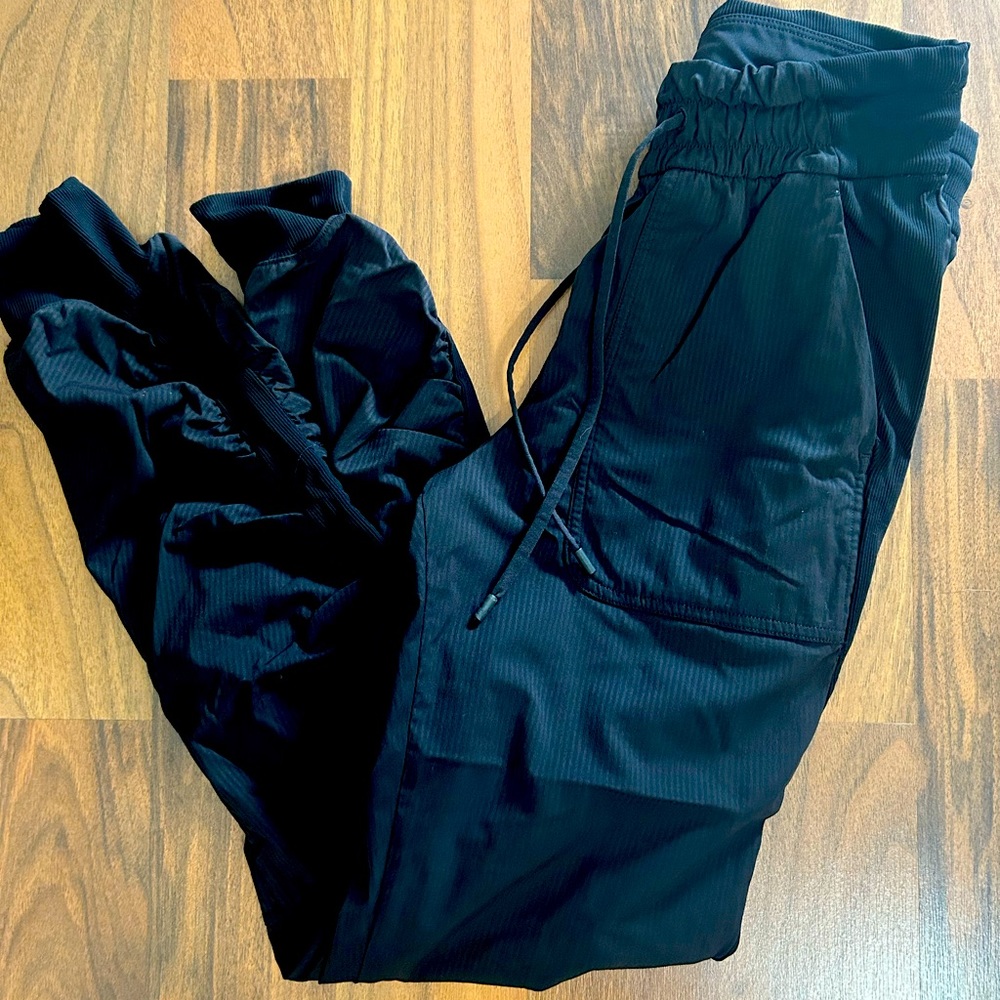 Like new Lululemon Joggers!